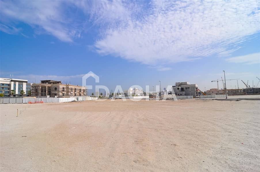 8 Freehold Land / Double Plot / AED 550 sqft Only