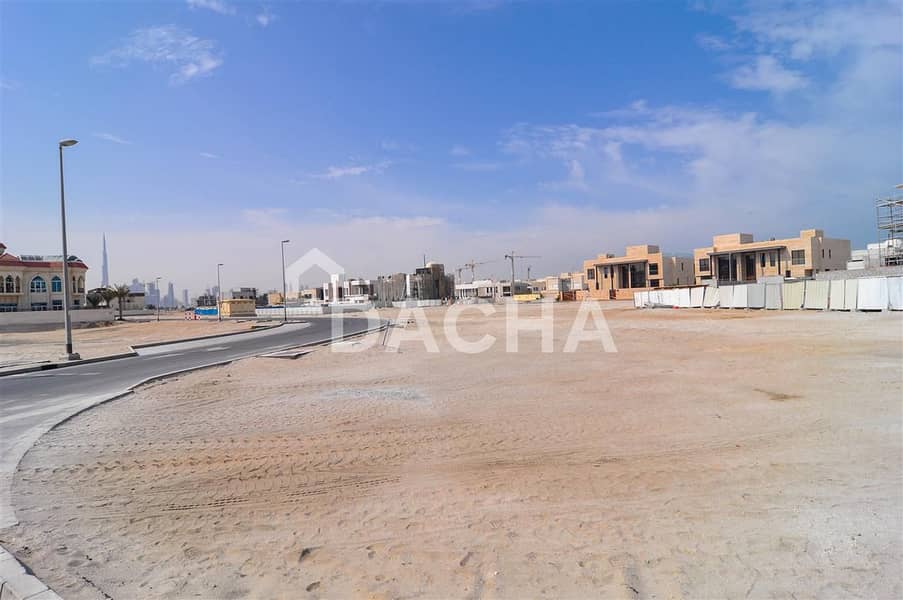 10 Freehold Land / Double Plot / AED 550 sqft Only