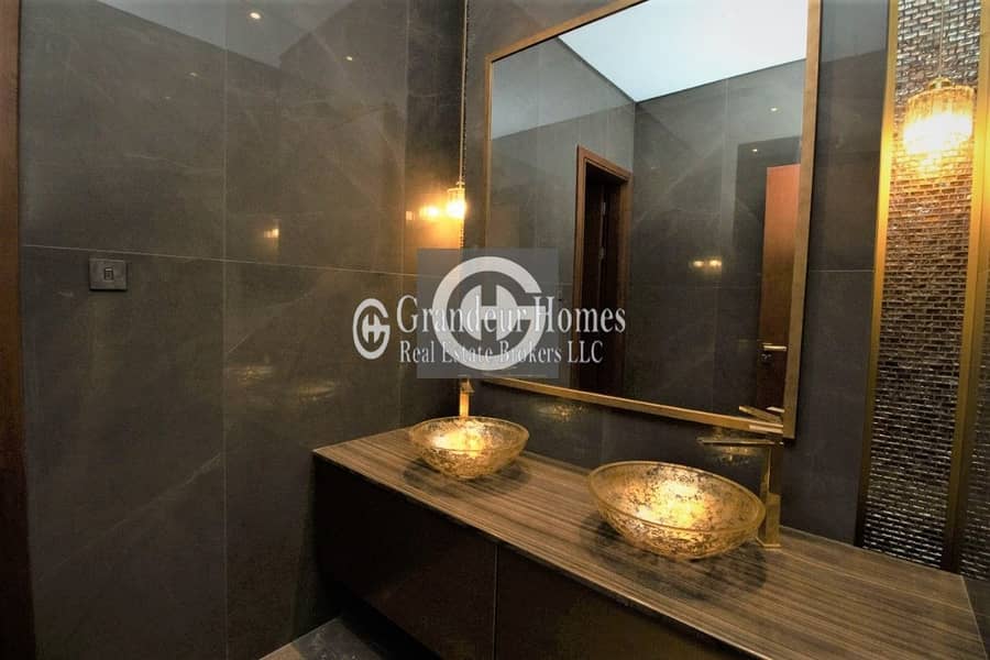 18 Luxury Brand New 6BR Villa Prime Location | Pearl Jumeirah