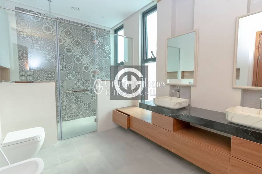 20 Luxury Brand New 6BR Villa Prime Location | Pearl Jumeirah