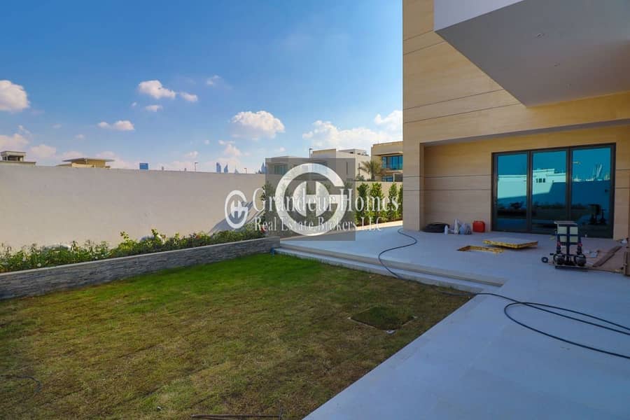 23 Luxury Brand New 6BR Villa Prime Location | Pearl Jumeirah