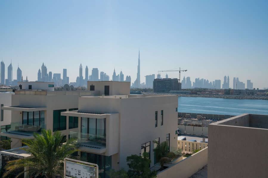 29 One of Dubai's Most Beautiful Contemporary Villas