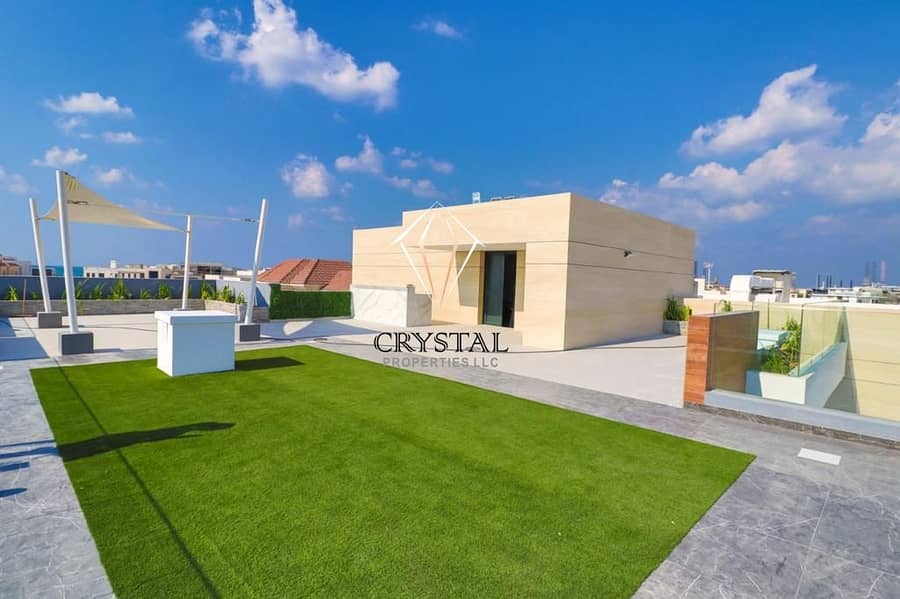 17 Luxury 6BR Villa | Prime Location | Pearl Jumeirah