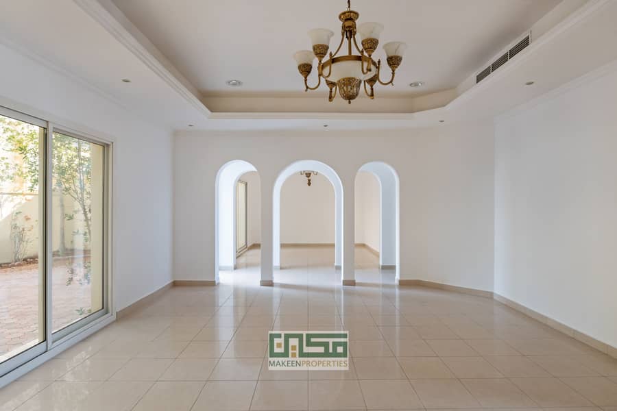 2 Spacious 4 bedroom villa for rent in Mirdiff