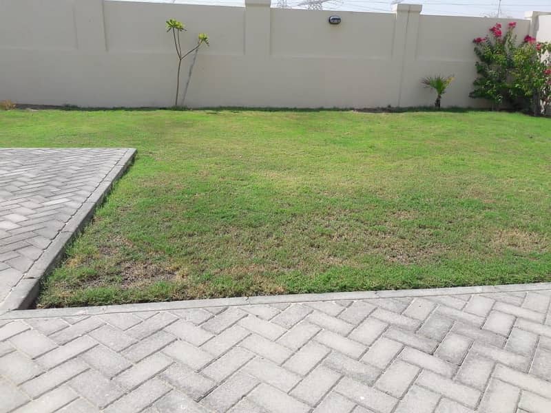 8 Corner Villa 3 Bed + Maid's District 8 Single Row