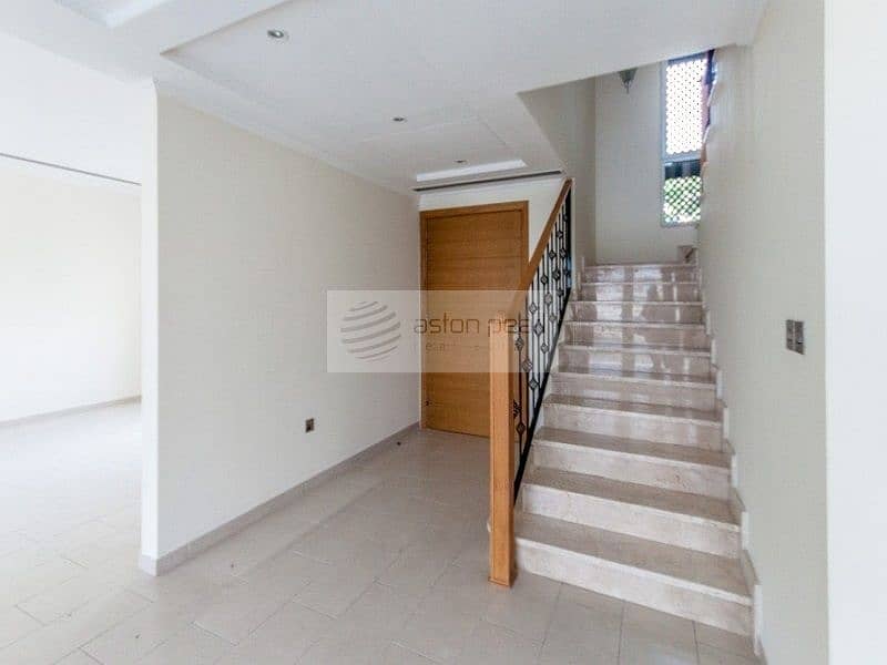 8 Single Row  Villa|Facing Park | Close to Carrefour