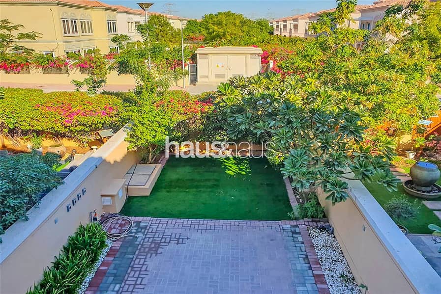 2 Great Access | No Cables or Noise | Lovely Garden