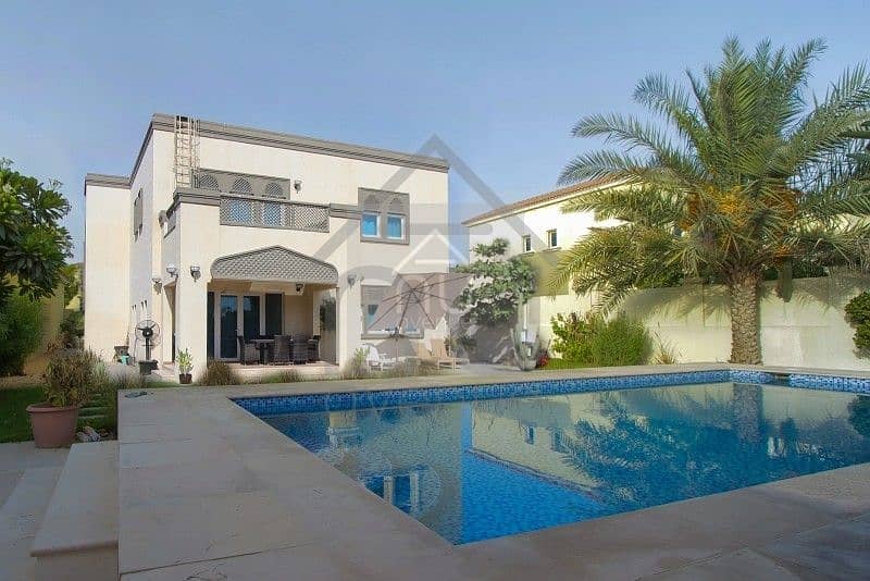 Exclusive 3 Bed Large | Private Pool | District 6
