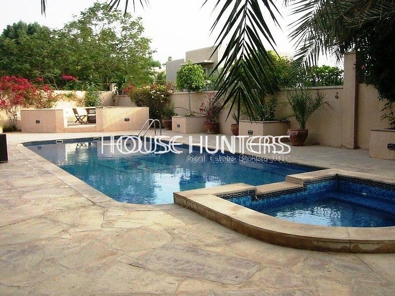 3 Private Pool|Landscaped Garden|Excellent Location