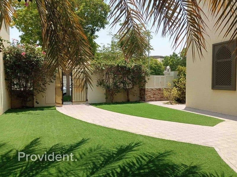 3 Immaculate Garden and Swimming Pool | vacant