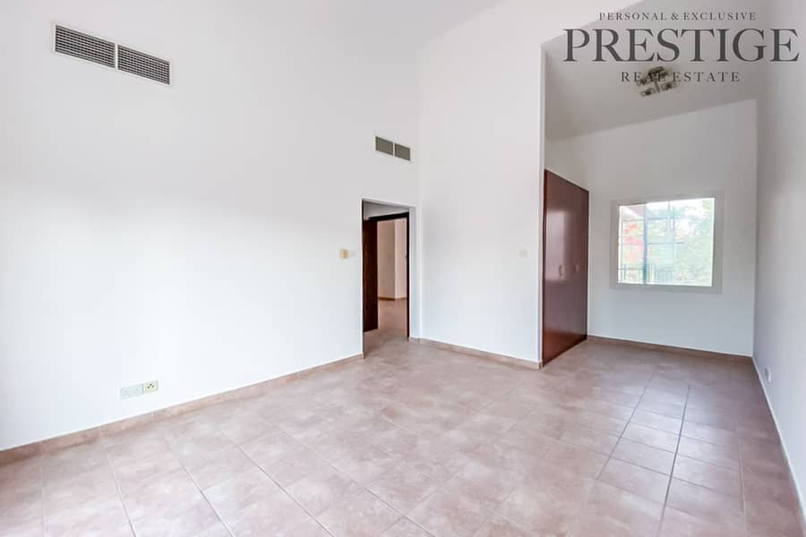 11 Park Facing | Vacant on Transfer| 4 Beds