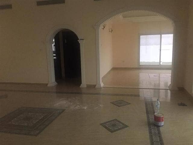 NICE AND CLEAN 5 BED/HALL/MAJLIS/MAID/DRIVER/LAUNDRY ROOM VILLA FOR RENT IN NAD AL HAMAR AFFORDABLE