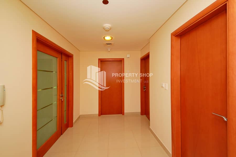7 1-br-apartment-al-reem-island-shams-abu-dhabi-beach-tower-b-corridor. JPG