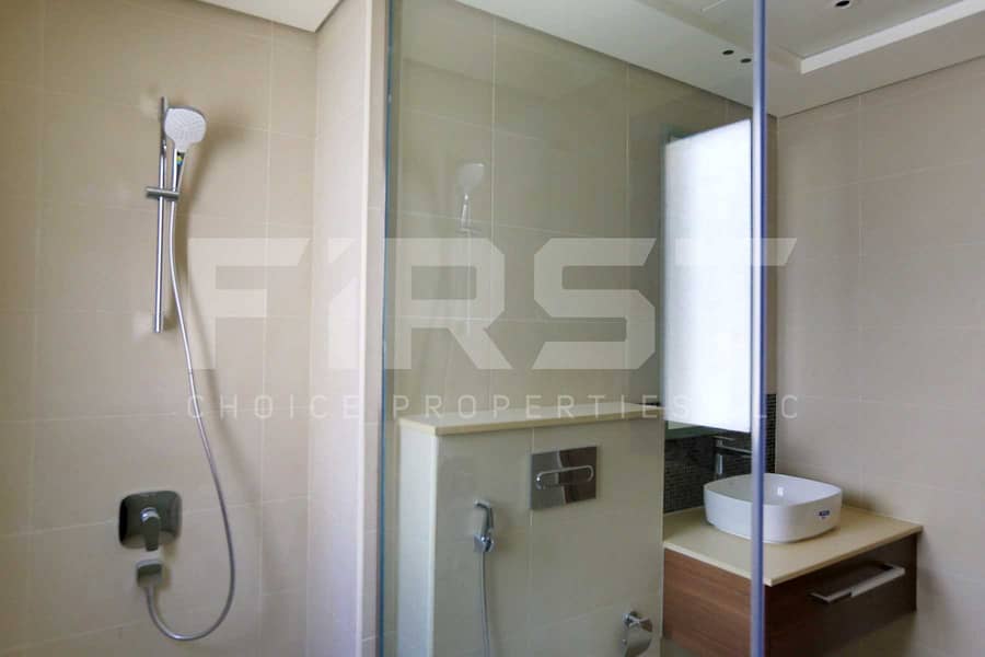 25 Internal Photo of 5 Bedroom Villa in West Yas Yas Island Abu Dhabi UAE (34). jpg