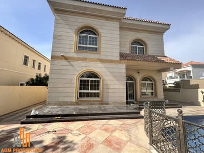 5 Bedroom Villa for Rent in The Villa, Dubai - Elevator| private pool| corner villa