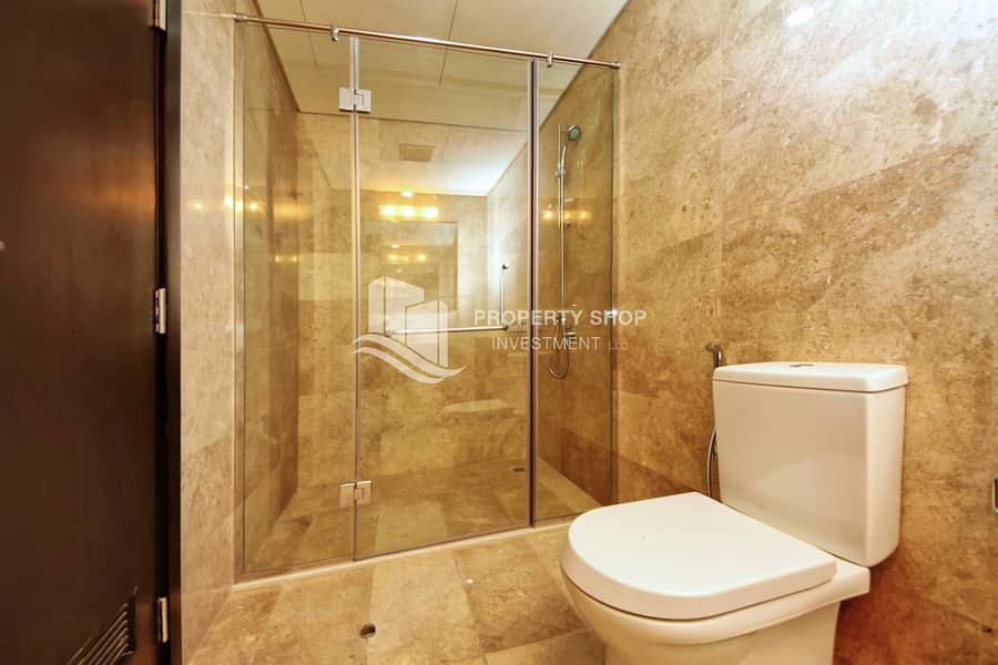20 3-bedroom-apartment-al-reem-island-marina-square-ocean-terrace-bathroom-2. JPG