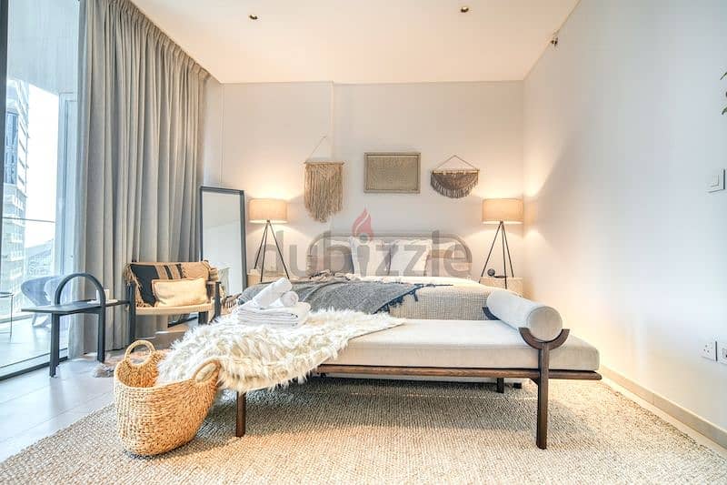 Cozy Studio Apt. with Canal Views in Business Bay