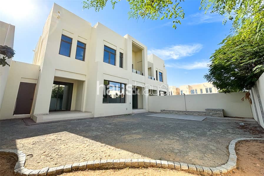 Vacant | Type E | 4 bedrooms + Maids | Large Plot Vacant | Type E | 4 bedrooms + Maids | Large Plot