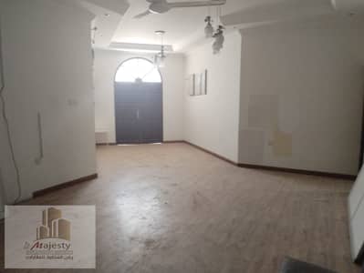 For sale villa in the Emirate of Sharjah villa in the area of Muwajafa
