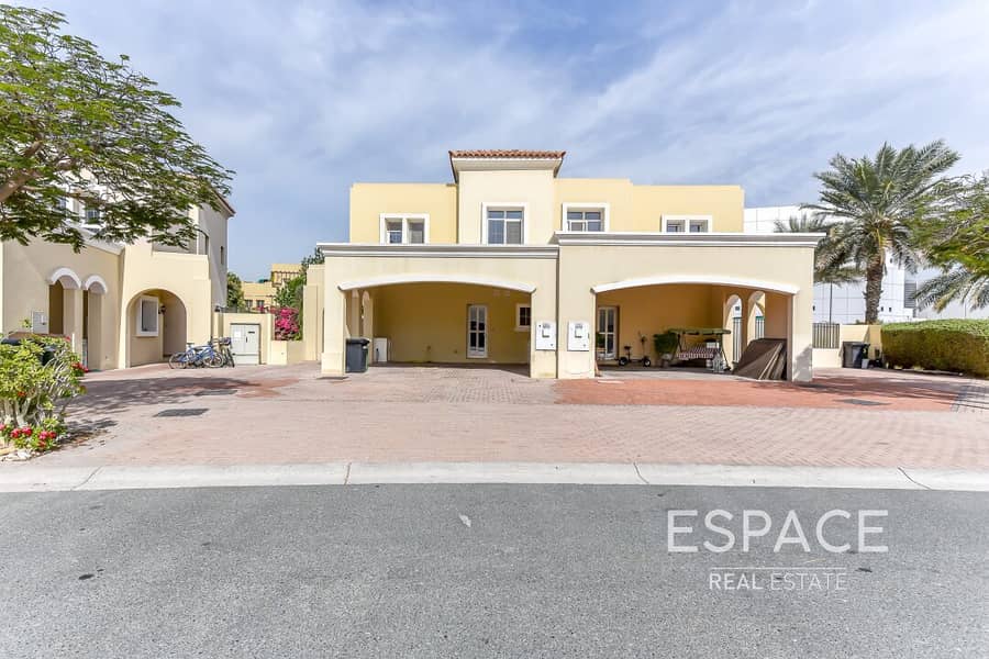 Beautiful 3 Beds Villa - Well Maintained
