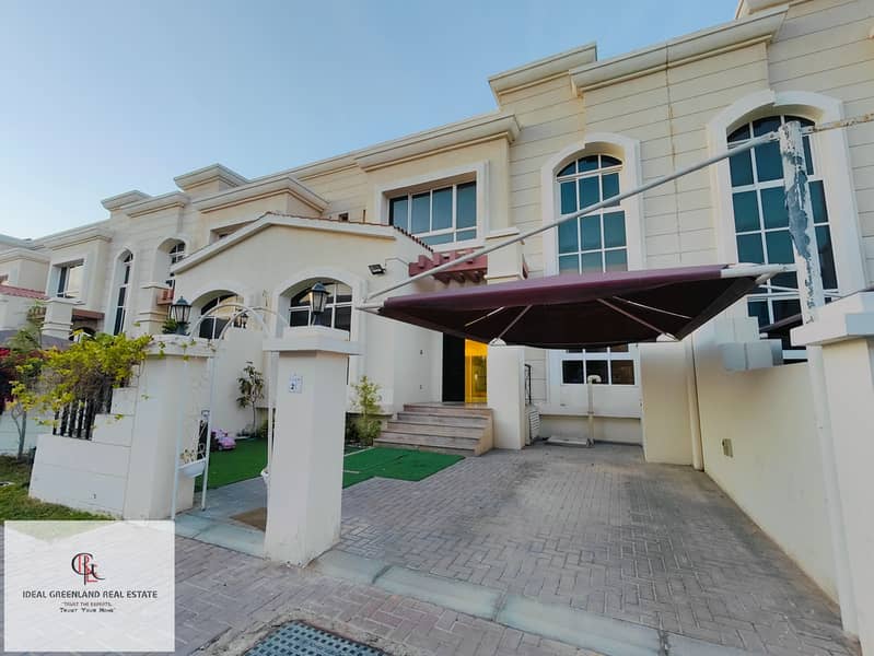 Luxurious 4 MBR With Shared Swimming Pool / Garden / Back Yard In MBZ City