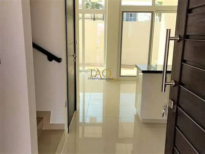 Distress deal | 3 Bedroom town house | vacant on transfer | unfurnished |
