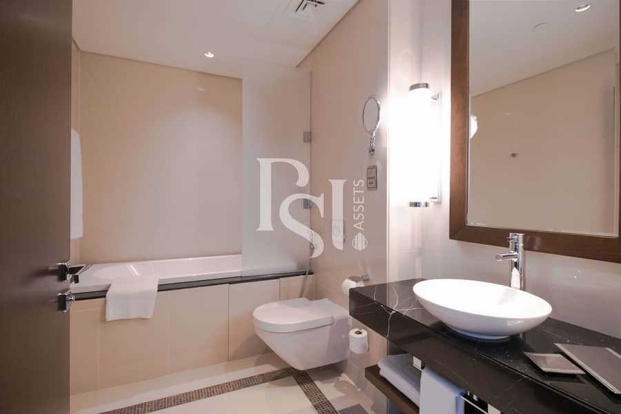 16 fairmont-residence-marina-abu-dhabi-master-bathroom (1). JPG