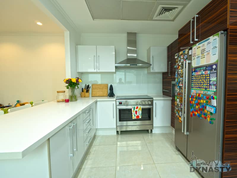 16 KITCHEN 2. jpg