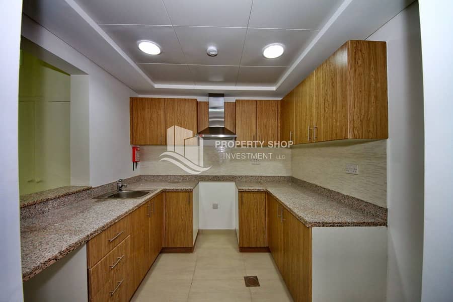 5 2-bedroom-townhouse-abu-dhabi-sieh-shuaib-al-ghadeer-kitchen. JPG