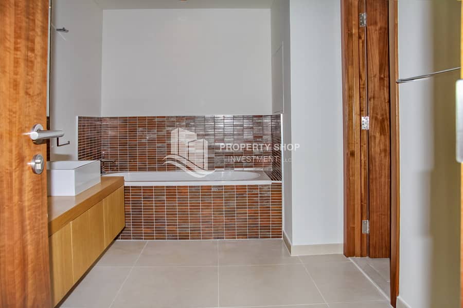 7 4-bedroom-apartment-al-raha-beach-al-bandar-al-naseem-a-master-bathroom. JPG