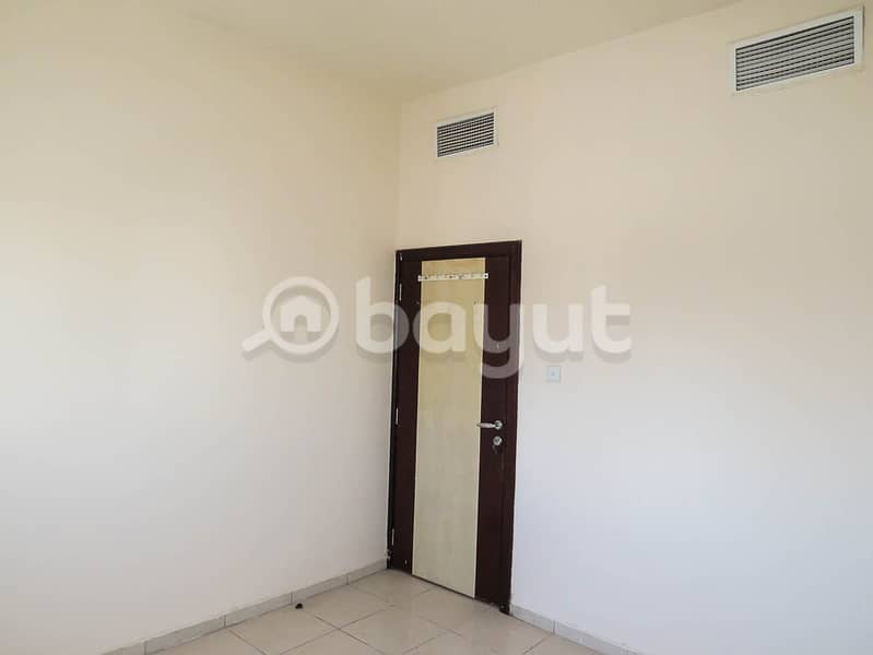 شقة في السور 1 غرفة 21000 درهم - 8083657