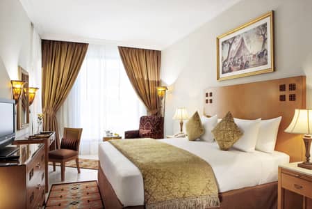 شقة فندقية 1 غرفة نوم للايجار في شارع الشيخ زايد، دبي - MEDITERRANEAN style bedroom01-Rooms_. jpg