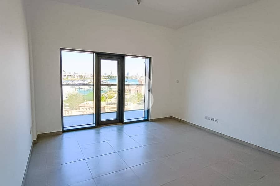 Spacious Balcony | With Parking| Partial Seaview