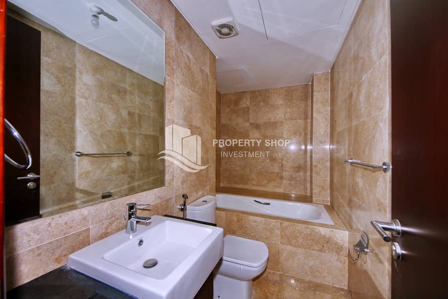 5 1-bedroom-apartment-al-reem-island-marina-square-marina-heights-2-bathroom. JPG