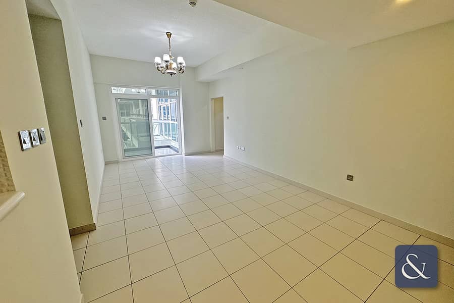2 Bed Plus Maids | Vacant now | 1242 Sq/Ft | 7.5. % ROI 2 Bed Plus Maids | Vacant now | 1242 Sq/Ft | 7.5. % ROI