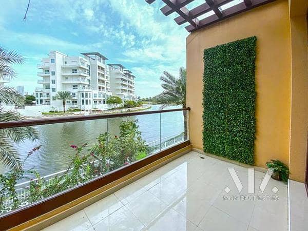 Spacious Townhouse I Lake View I Great Location Spacious Townhouse I Lake View I Great Location