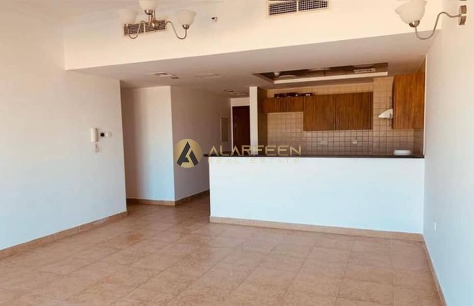 High Floor | Chiller Free | Spacious 2BHK | Ready To Move In High Floor | Chiller Free | Spacious 2BHK | Ready To Move In