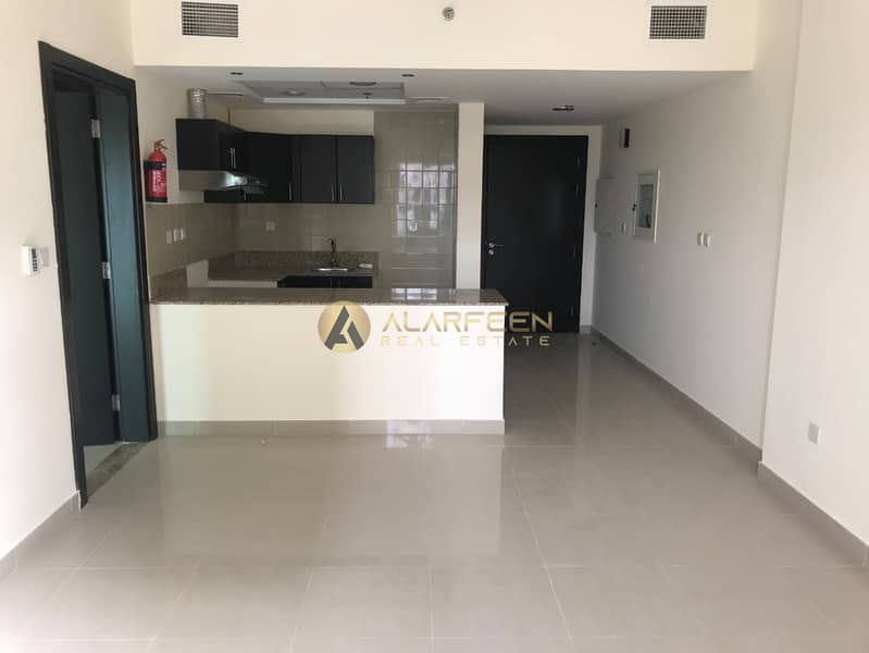 Golf View | Spacious 1BHK | Grab The Keys Now Golf View | Spacious 1BHK | Grab The Keys Now