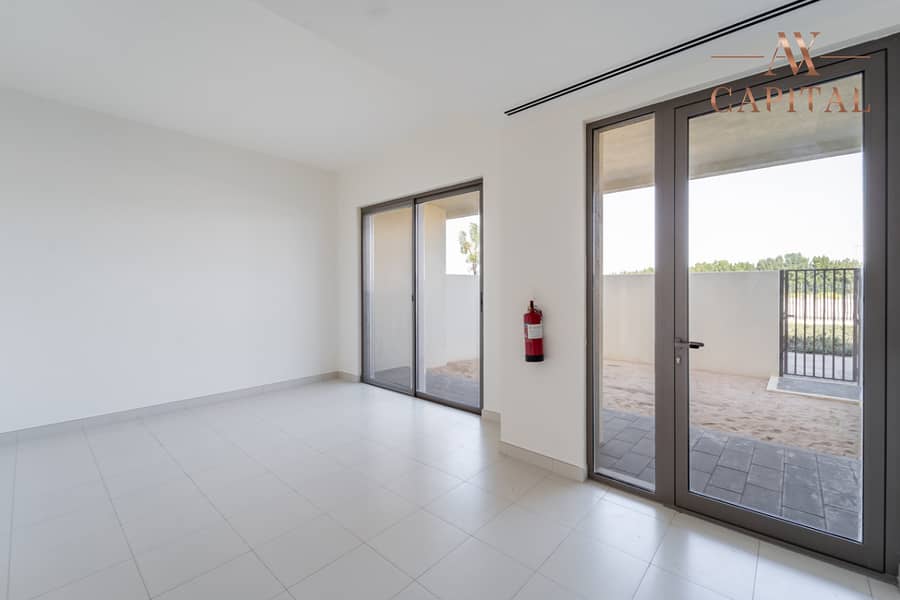 Single Row | Maid's Room | Bright | Vacant Single Row | Maid's Room | Bright | Vacant