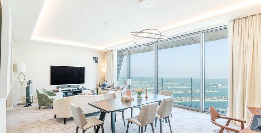 Panoramic Views of Palm Jumeirah, 2 bedroom +maids Fully Furnished | Exclusive