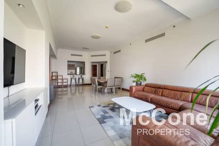 2 Bedroom Flat for Rent in Palm Jumeirah, Dubai - Balcony | Park View | Spacious Living Room