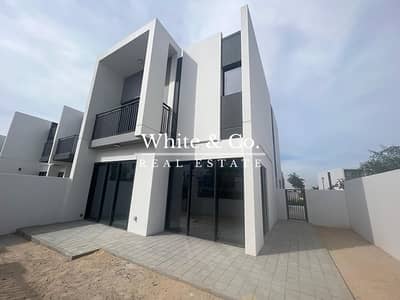 4 Bedroom Villa for Rent in Dubailand, Dubai - Landscaped | Brand New | Single Row