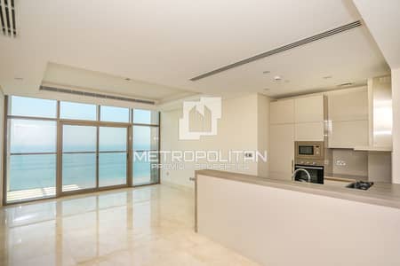 3 Bedroom Apartment for Sale in Palm Jumeirah, Dubai - 3BR with Maids Room | Full Sea View | Vacant