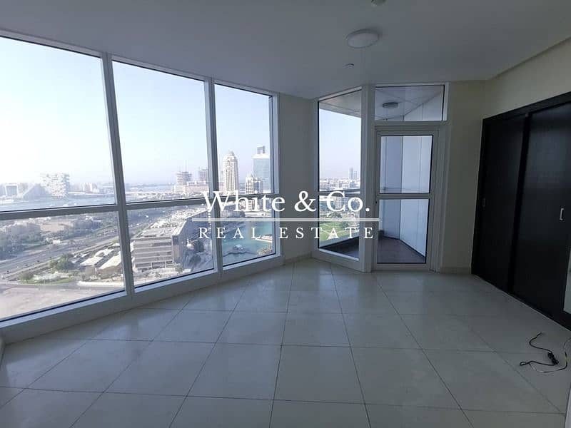 Great View | Spacious Living Area | 3 Bed