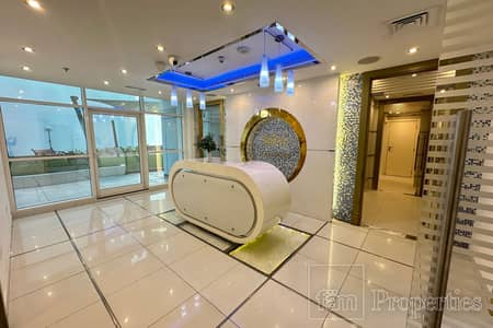 1 Bedroom Flat for Sale in Business Bay, Dubai - SUPER AMAZING CANAL VIEW BIG BALCONY