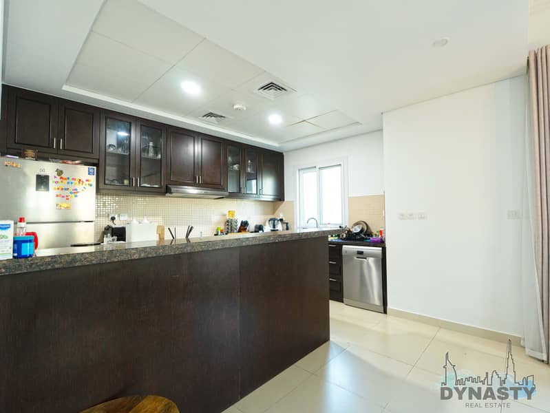 6 KITCHEN. jpg