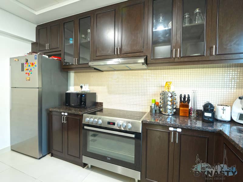 7 KITCHEN 3. jpg
