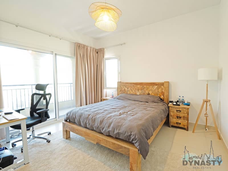 9 MASTER BED. jpg