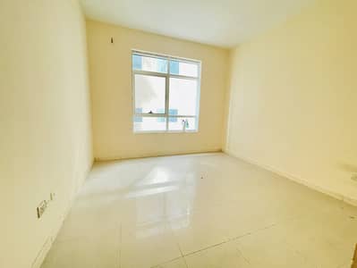 Spacious huge 2bhk with balcony ,maintenance free,very near to Dubai exit in only 35k limited