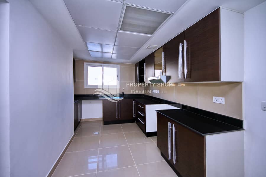 4 5-bedroom-villa-abu-dhabi-al-reef-contemporary-village-kitchen. JPG